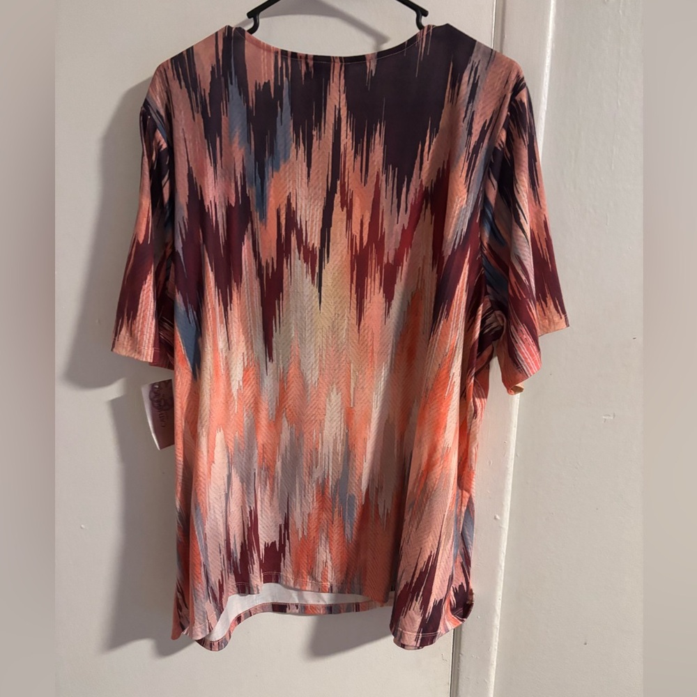Catherines 2X Abstract Print Top Beaded V-Neck Short Sleeve Stretch
(578) - Picture 3 of 4